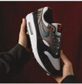 NIKE AIR MAX 1 PRM *ESCAPE*  White / Slate Blue/Black/Soft Grey/ Gr 43 Limitid 