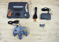 N64 - Nintendo 64 Konsole mit Controller (gebrauchter Zustand)