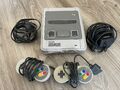 Super Nintendo mit 2 Controllern