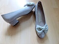 Peter Kaiser Vintage Schuhe mit Schleife Gr. 38 in Grau/Silber