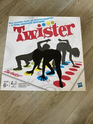 Hasbro 98831100 Twister Kinderspiel