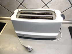  Severin 4 Scheiben Langschlitztoaster  AT 2234 (128)