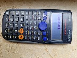 Casio fx-82 DE PLUS Taschenrechner