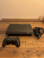 PlayStation 3 Super Slim mit Controller und Kabel 