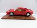 1:18 Bburago Ferrari GTO 1984 auf Holzplatte #3358