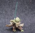 STAR WARS MEISTER YODA MIT LICHTSCHWERT 10 CM ACTIONFIGUR MASTER YODA FIGUR  NEU