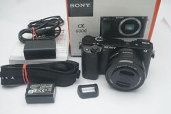 Sony Alpha a 6000 mit Objektiv SELP1650 schwarz 1.530 Klicks in OVP