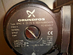 Grundfos UPM2 K 25-70 N 180  98834076 Heizung, Solar, aus Edelstahl, regelbar