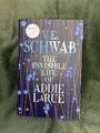 The Invisible Life of Addie LaRue von V. E. Schwab (2020, Taschenbuch)