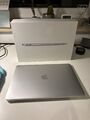 WIE NEU MacBook Air 13'' (256GB, M1, 8GB) - Silver - MGN93D/A