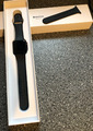 Apple Watch Series 3 42mm Aluminiumgehäuse in Space Grau mit Sportarmband in...