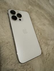 Apple iPhone 13 Pro A2638 - 128GB - Silber (Ohne Simlock) (Dual-SIM)