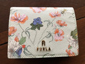 Furla Portemonnaie Geldbeutel Blumen Biene Camelia Compact Wallet Bifold Coin