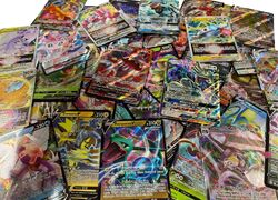 Pokemon Karten Deutsch Sammlung 100 Stück   Inkl. Super Seltener ex/V + 12 Holos