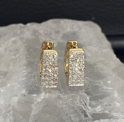 Wunderschöner Ohrschmuck in 585er Gelbgold besetzt mit 42 Diamanten  ca. 0,42ct