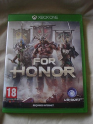 For Honor Xbox One Beat 'Em Up BATTLE-SURVIVE, LEAD, CONQUER-CERT 18 BLUTIGER KRIEG