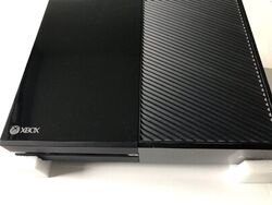 Microsoft Xbox One 500GB + Zubehörpaket (Neuwertig) ohne Controller