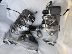 Atomic Skischuhe Skistiefel Skiboots Gr.37,38 - 24,5 cm, 284 mm