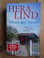 Hinter den Türen : Roman [signiert von Hera Lind!]. Lind, Hera: