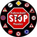 Wanduhr Fahrschule / Verkehrsschilder / Verkehrszeichen mit eigenen Namen