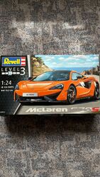 Zum Verkauf steht ein Revell McLaren 570S im Maßstab 1:24 - ein Sportwagen Model