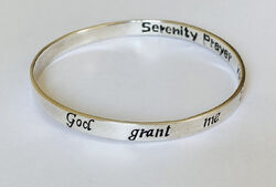 Signiertes Sterlingsilber 925 God Grant Me Courage Weisheit Gelassenheit Armreif Armband