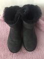 UGG Australia Damen Boots Neuwertig Gr 37 Schwarz Lammfell Schleife Komfort