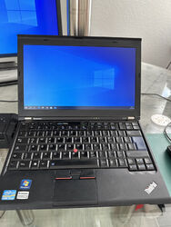 Laptop Lenovo Thinkpad X220 mit Station