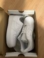 EU Größe 43 -Nike Air Force 1 '07 Low Triple White