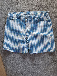 Damenshorts weiß mit blauen  Längsstreifen Gr. 30 von EDC