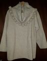 Langer Wollpullover mit Schalkragen und Bommeln, beige, Gr. 38