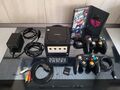 Nintendo Game Cube Konsole schwarz mit 2 Controllern, Memorycard 251, etc.