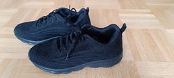 Ultra leichte super bequeme Sneaker schwarz Gr 38 Neu