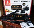 Atari Flashback 8 Konsolenpaket mit 105 Spielen und 2 Controller - Schwarz