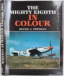 MIGHTY EIGHTH IN COLOUR Photographs USAF 8th Air Force WW2. Flugzeug. Bases Crew