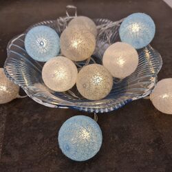 LED Lichterkette "Cotton Balls" 10 Kugeln Ø50/60mm Batterie Party Bälle Girlande