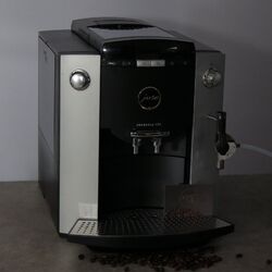 ~ Jura Impressa F50 Kaffeevollautomat mit Profi-Autocappuccinatore! ~~~ 12 Monate Gewährleistung, original Fotos ~~