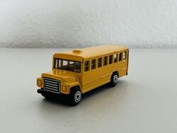 Spielzeug Schulbus school bus gelb