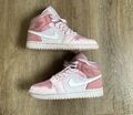 Nike Air Jordan 1 Mid Digital Pink EU 40 / US(W) 8,5