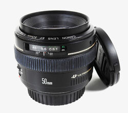 Canon EF 50mm f/1.4 USM lichtstarkes Objektiv 58 mm Filtergewinde *