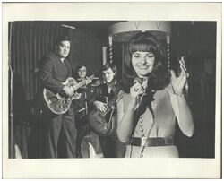 C100/ Tami Novak and Band USA Pressefoto 25.5  x 20,5 cm 1971