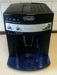 Delonghi Kaffeevollautomat Magnifica ESAM 3000. B; gewartet u. mehr