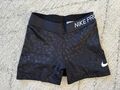 Nike Shorts kurze Hose schwarz Gr. XS