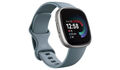 Fitbit Versa 4 Smartwatch - Wasserfallblau/Platin