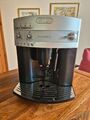 De'Longhi ESAM 3000 B Magnifica Kaffeevollautomat mit Milchaufschäumer schwarz