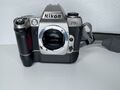 Nikon F80 Body - Gehäuse mit MB 16 Batteriegriff