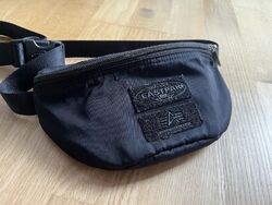 Eastpak Aplha Industies Bauchtasche Springer