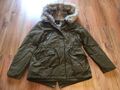 Zara trafaluc outerwear Jacke, Winterjacke, Parka Gr. S (36, 38) grün Kapuze TOP