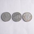 3x WW2 FRANZÖSISCHER STAAT One (1) Franc Münzen: 1942, 1943 & 1944 Vichy Frankreich