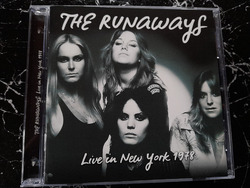 The RUNAWAYS .. 1978 .. LIVE in New York .. * AIR CUTS * USA * 2017